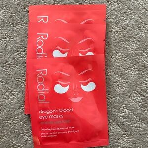 3 X RODIAL Dragon's Blood Eye Masks 5g hydrate and tone depuffing bio-cellulose